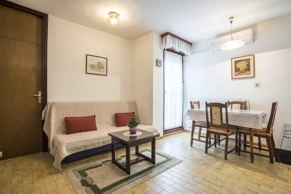 Apartment Kossi Split Buitenkant foto