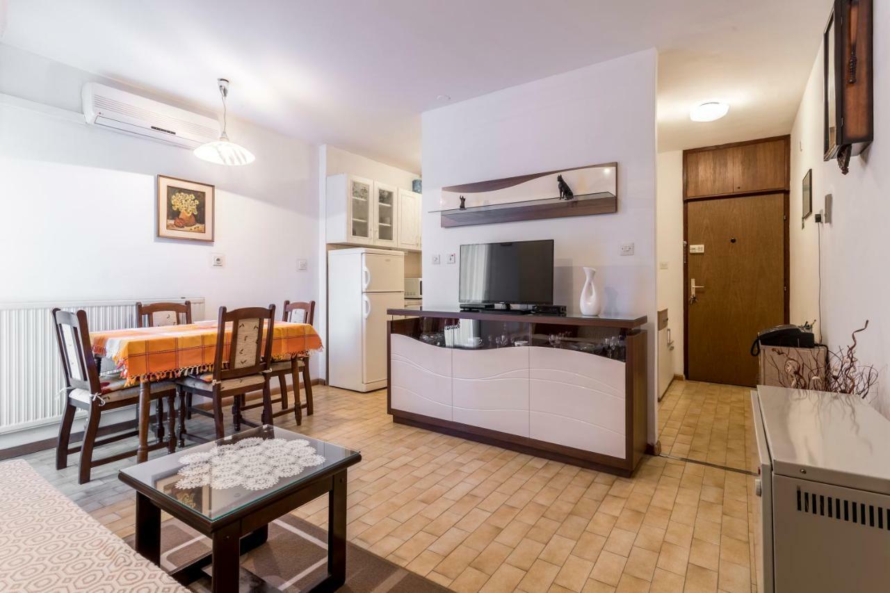 Apartment Kossi Split Buitenkant foto